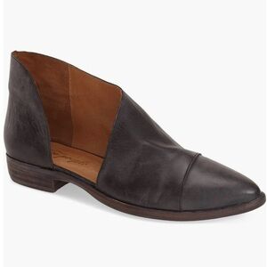 FREE PEOPLE Royale Asymmetrical Flat Black Leather Size 36 / 6 Casual Fall